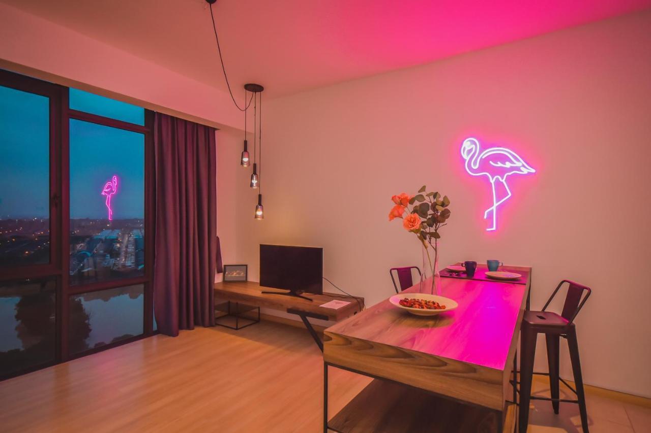 Cube 8Teens By Nest Home Johor Bahru Luaran gambar